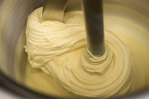 vanilla ice cream churning